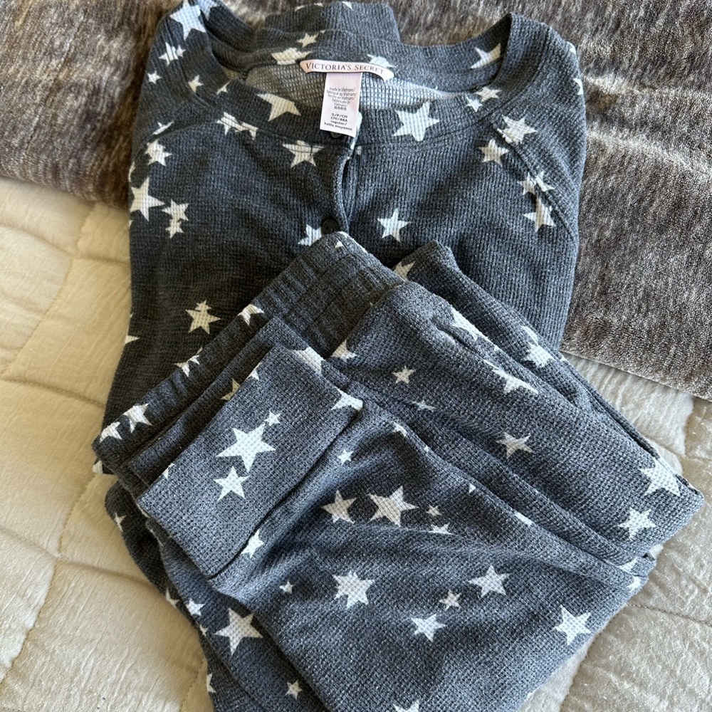 Victoria's Secret Gray and White Star Pajama Set